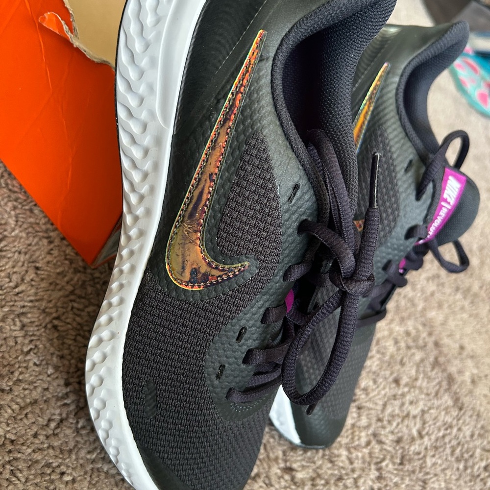 Nike running shoes 6y girls new